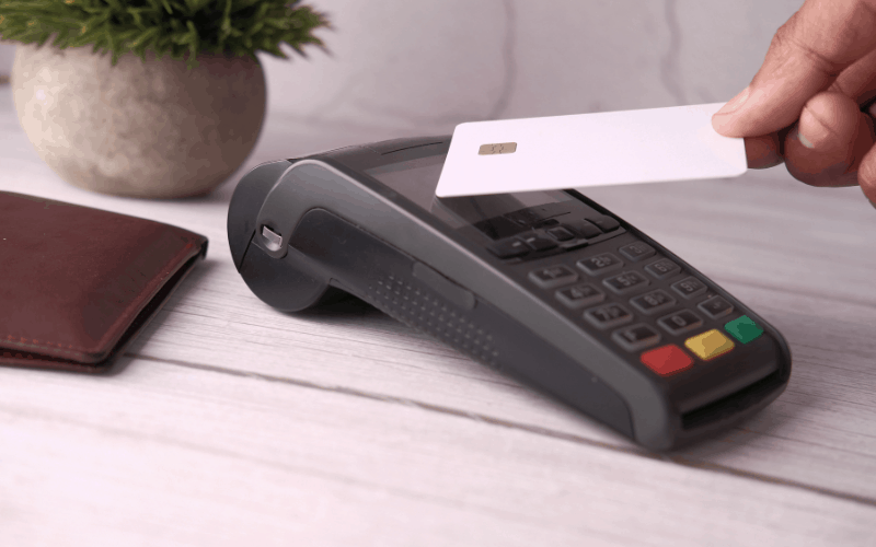 How Do You Use a Contactless Card?